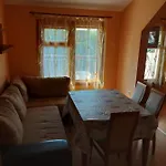公寓 гр.бургас кв.сарафово 布尔加斯