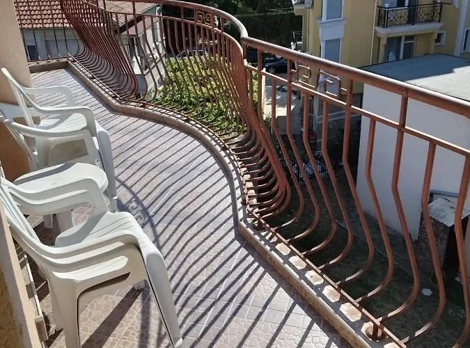 гр.бургас кв.сарафово *